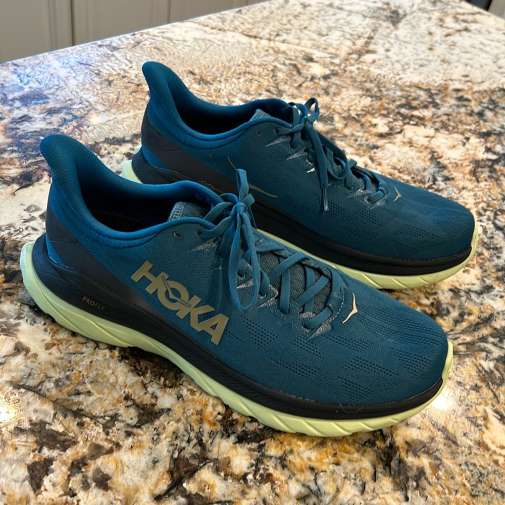 Men’s Hoka Mach 4 Blue/Teal size 14 running shoes excellent condition